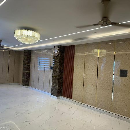Hotel Kritika Велика Нойда Екстер'єр фото