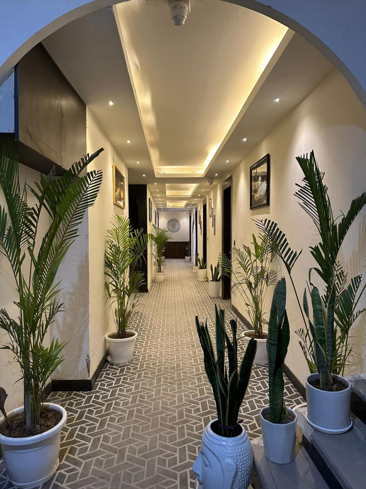 Hotel Kritika Велика Нойда Екстер'єр фото